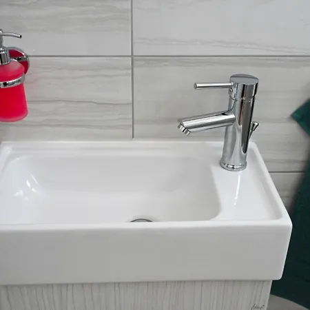 Nyaraló μ Néa Karváli