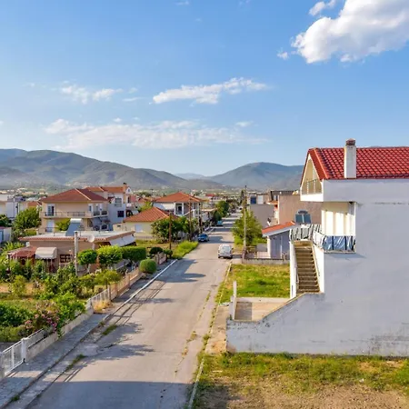 Nyaraló μ Néa Karváli