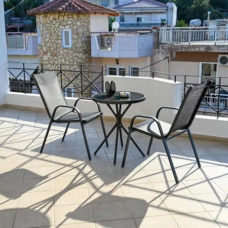 Nyaraló μ Néa Karváli