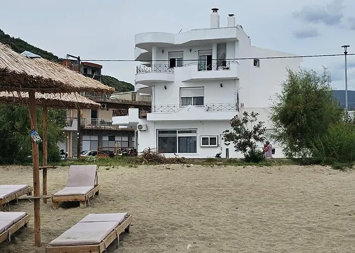 Vakantiehuis μ Nea Karvali